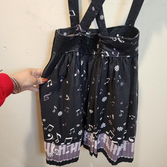 BODY LINE Girls Black Musical Note Suspender Skirt Size 40 - Picture 3 of 12